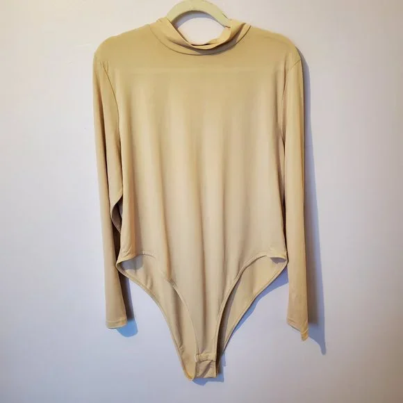 NWOT Shein Plus Mock Neck Fitted Tee Bodysuit - Picture 2 of 7